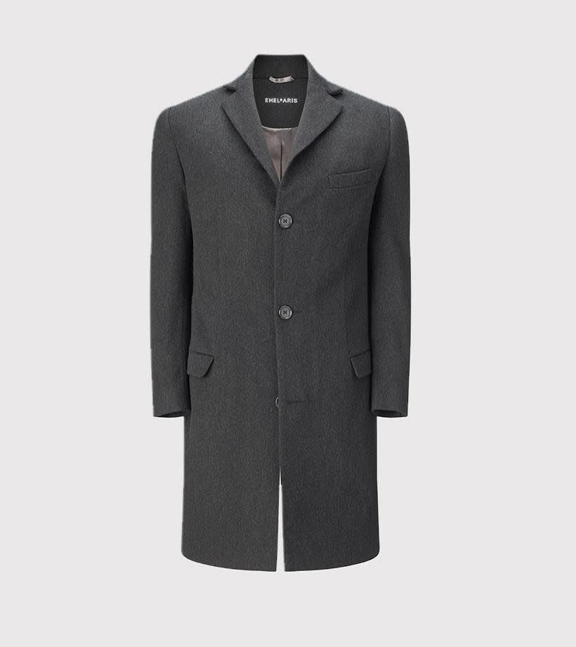 Cosy: An Emel + Aris men's overcoat with integrated heating system