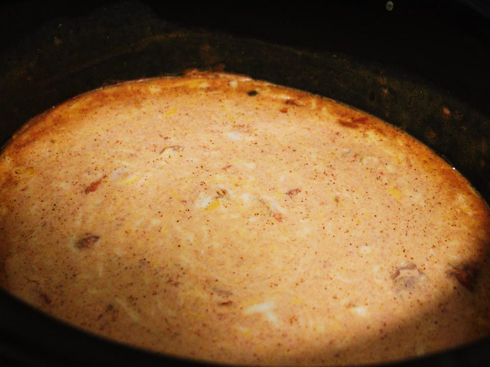 slow cooker queso