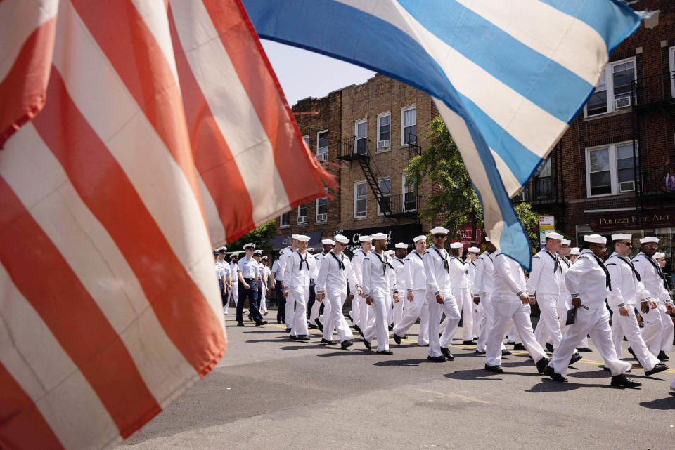 Memorial Day Parade (Yuki Iwamura / AFP via Getty Images)