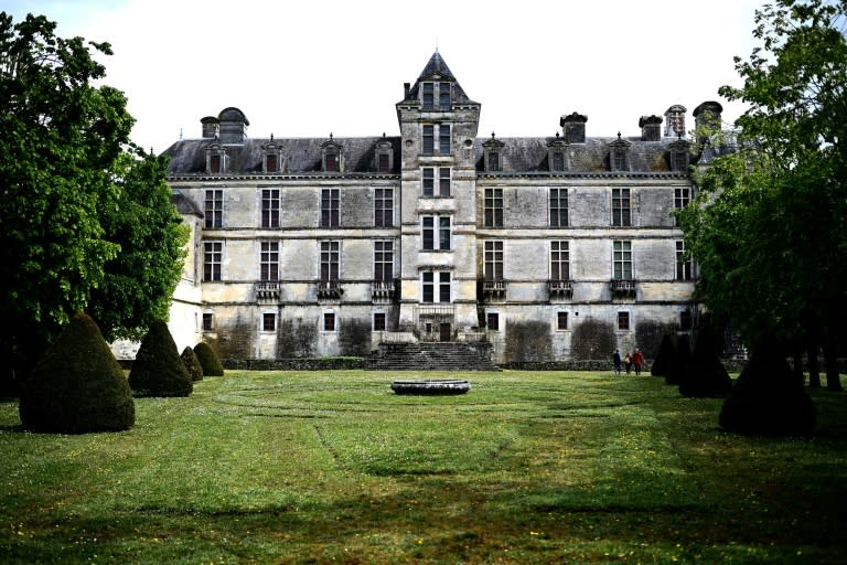 Le château de Cadillac qui a abrité l'école de préservation pour jeunes filles, le 26 avril 2024 en Gironde (Christophe ARCHAMBAULT)