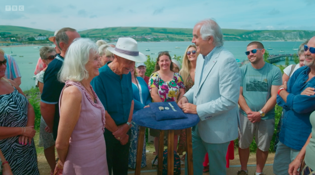 Antiques Roadshow guest amazed to learn value of broken watch