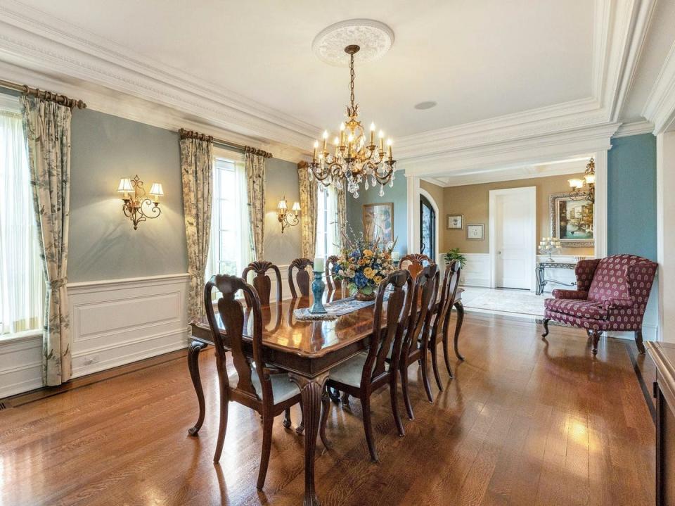 Der Speisesaal. - Copyright: Douglas Elliman Realty