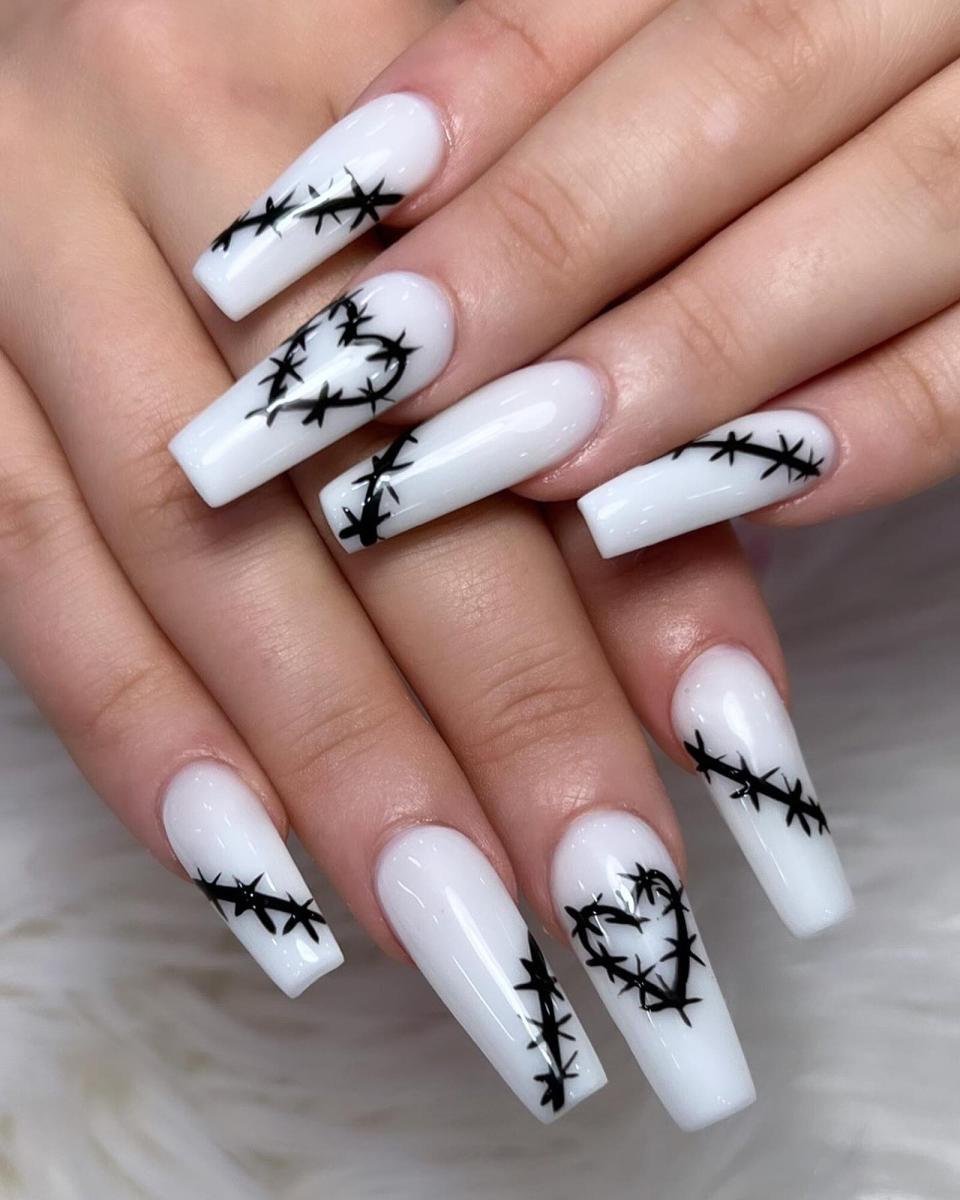 Barbed wire nails