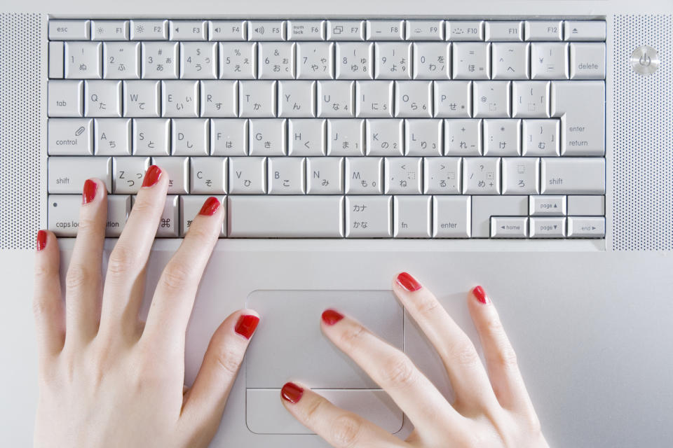 Hand aufs Herz: Wann hast du deine Tastatur zuletzt gereinigt? (Bild: Getty Images)