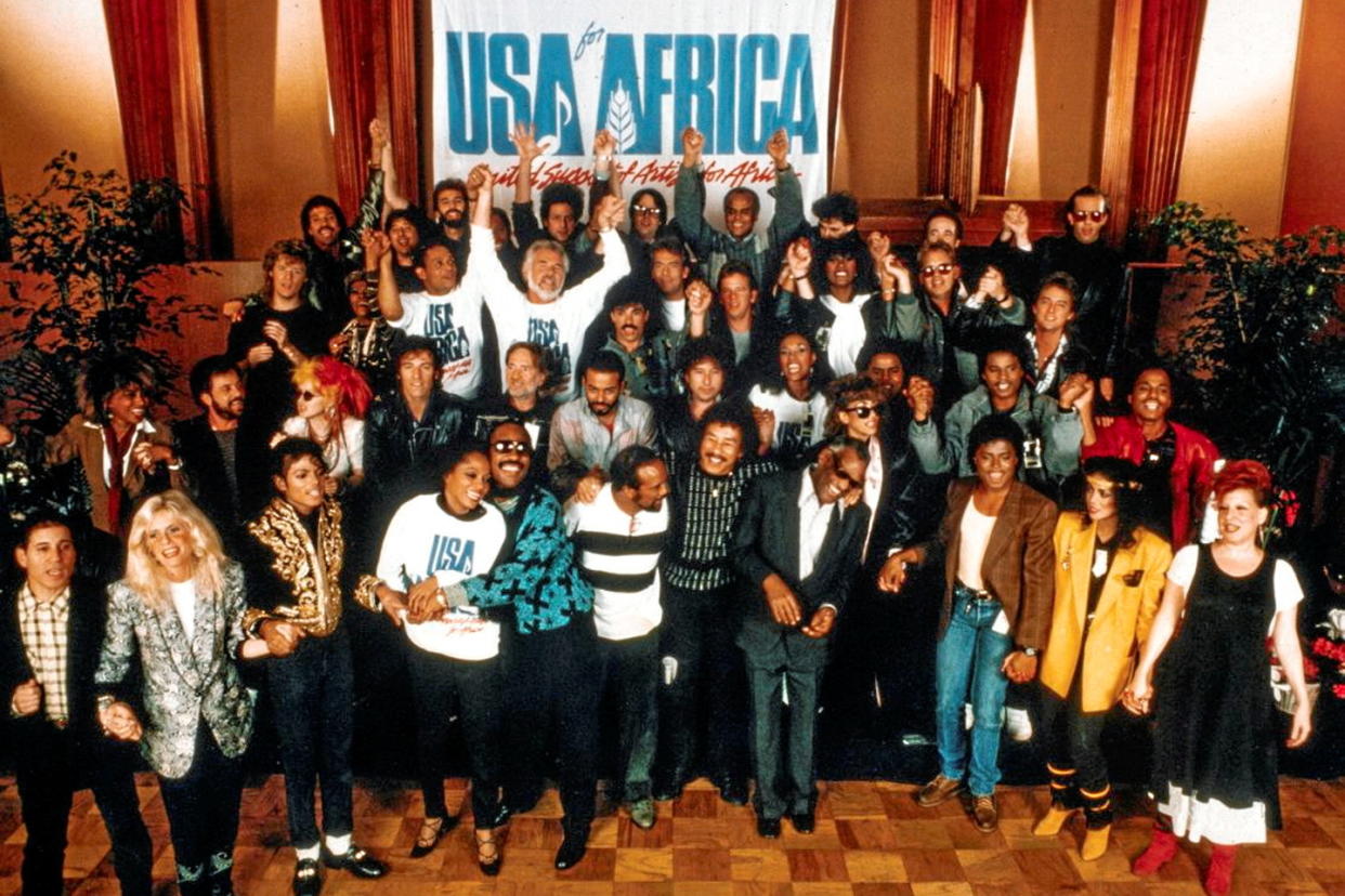 Le megagroupe USA for Africa, pour l'enregistrement du tube « We Are the World », le 28 janvier 1985.  - Credit:Netflix