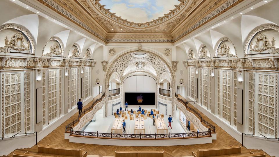 Apple's new Los Angeles flagship store in theater