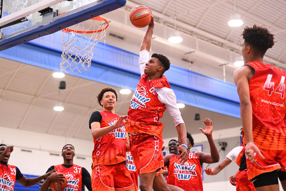 NORWALK, CA - JUNE 02: Isaiah Todd from Trinity Academy goes up for a dunk during the Pangos All-American Camp on June 2, 2019 at Cerritos College in Norwalk, CA. (Photo by Brian Rothmuller/Icon Sportswire via Getty Images)