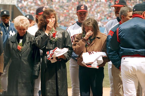 Steve Olin/Tim Crews (March 22, 1993): With an offday during spring training, Tim Crews invited his new teammates to his home on Little Lake Nellie for a barbeque and fishing. After 8 p.m., Crews, a free agent reliever who after six seasons with the Dodgers had just signed a deal with the Indians, Olin, a right-handed reliever, who had pitched four seasons with the Indians, set out with a third teammate in an open-air bass boat. At a high-rate of speed, the boat driven by Crews, crashed into a dock which jutted some 220 to 250 feet into the water. Olin, 27, was killed instantly. Crews, 32, died of head injuries the next day. Former Met and Yankee and current SNY analyst Bobby Ojeda was the accident's lone survivor.