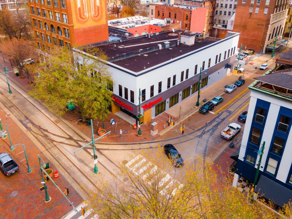 An aerial photo shows the building at 2 Main St. that Drapac Capital Partners recently sold to Studio Capital.