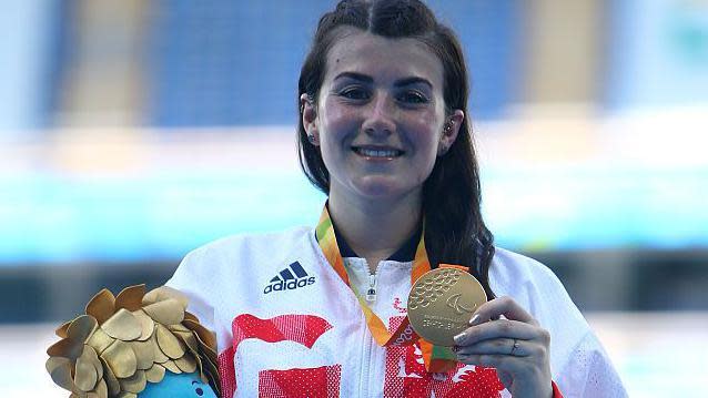 Hollie Arnold with her 2016 Paralympic gold medal