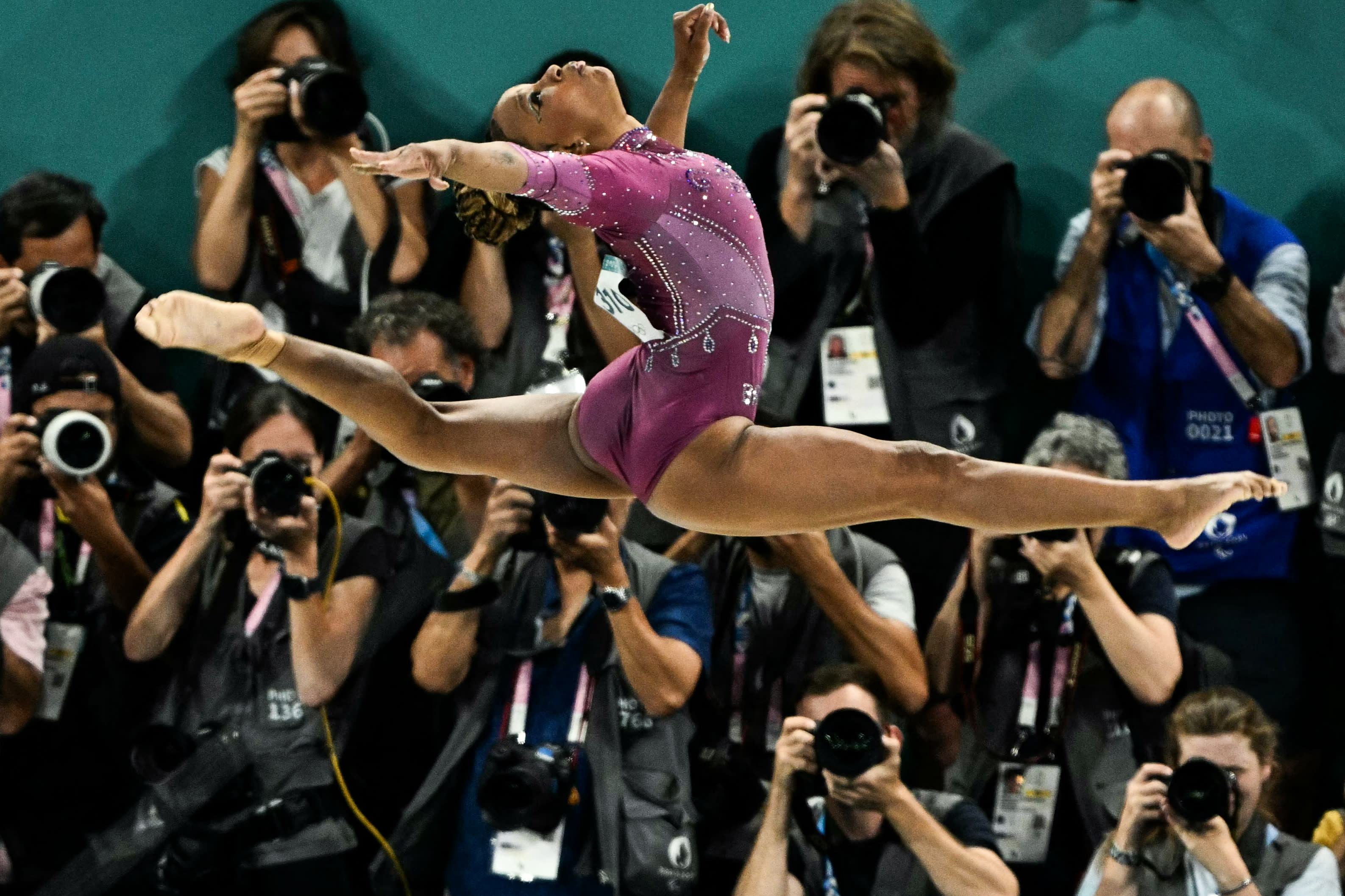 Brazil's Rebeca Andrade competes in the artistic gymnastics women's balance beam final during the Paris 2024 Olympic Games at the Bercy Arena in Paris, on August 5, 2024. (Photo by Lionel BONAVENTURE / AFP)