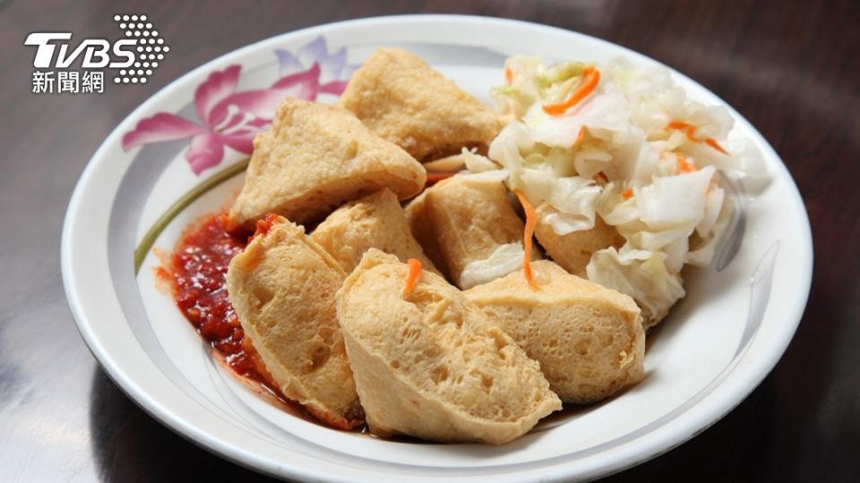 臭豆腐是台灣知名的美食小吃之一。（示意圖／shutterstock達志影像）