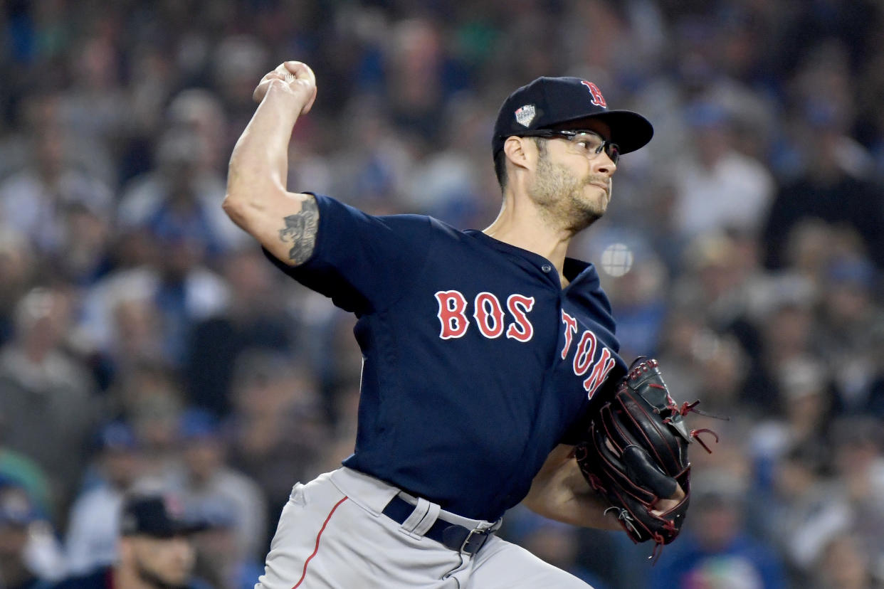 Joe Kelly has reportedly signed a three-year deal to join the Los Angeles Dodgers, according to reports. (AP)