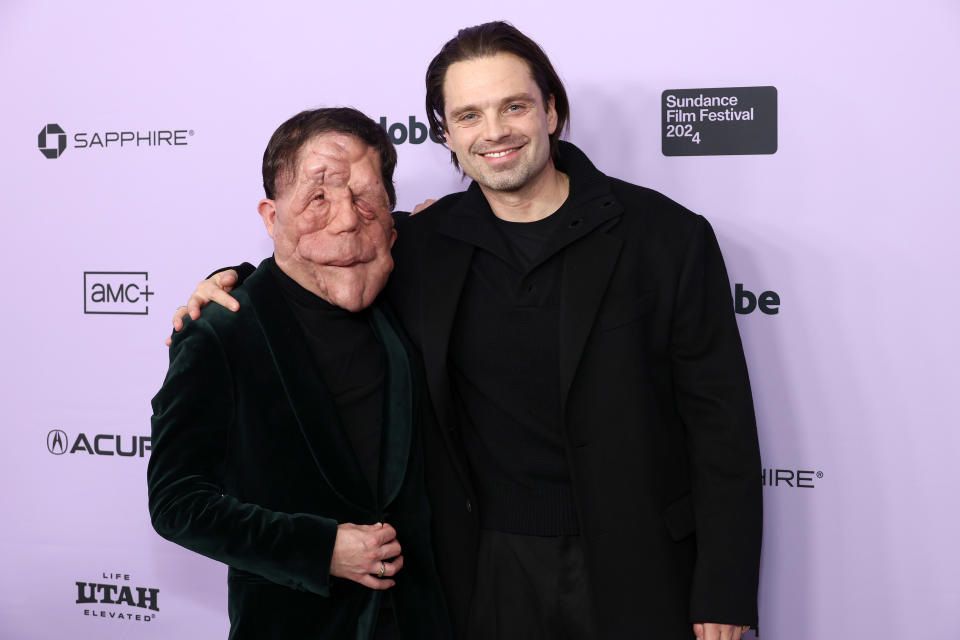 Adam Pearson y Sebastian Stan en la premiere de 'A Different Man' en el Festival de Cine de Sundance (Foto: Matt Winkelmeyer/Getty Images)