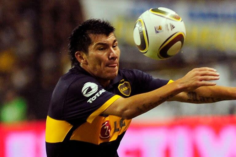 Gary Medel, durante su primera etapa en Boca, entre 2009 y 2010