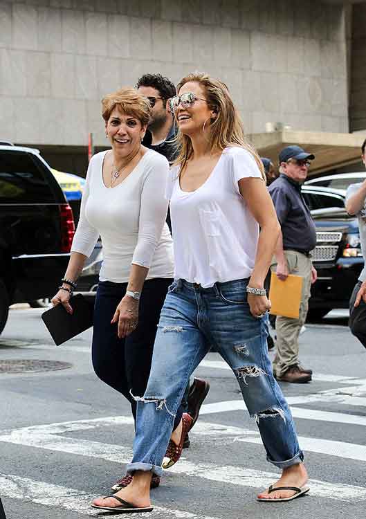 jlo-madre-3-getty