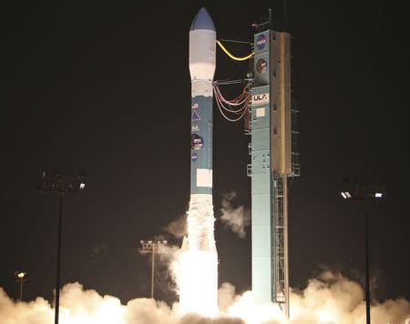 A 127-foot (39 meter) rocket built and flown by United Launch Alliance blasts off at 6:22 a.m. PST (14:22 GMT) from Vandenberg Air Force Base, California January 31, 2015. REUTERS/Gene Blevins