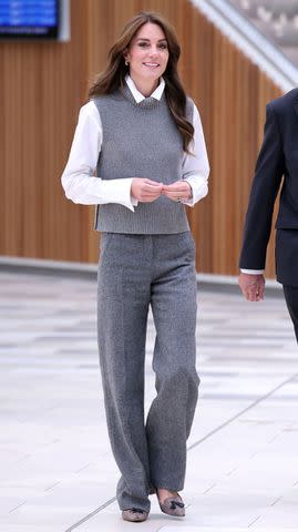 Kate Middleton Proved Your Fall Wardrobe Needs a Sleeveless Sweater — Get  Her Look for as Little as $22