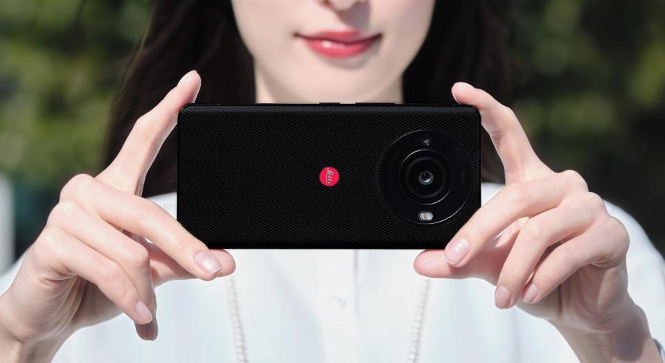 Leica Leitz Phone 3 登場，以 Sharp Aquos R8 為基礎，仍採用 1 英寸單相機