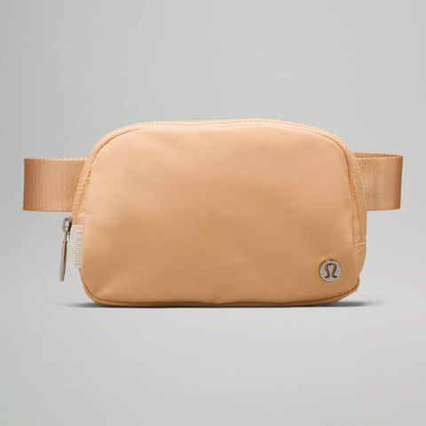 Reviewing the infamous Lululemon Belt Bag as a plus size woman. I love, lululemon  belt bag