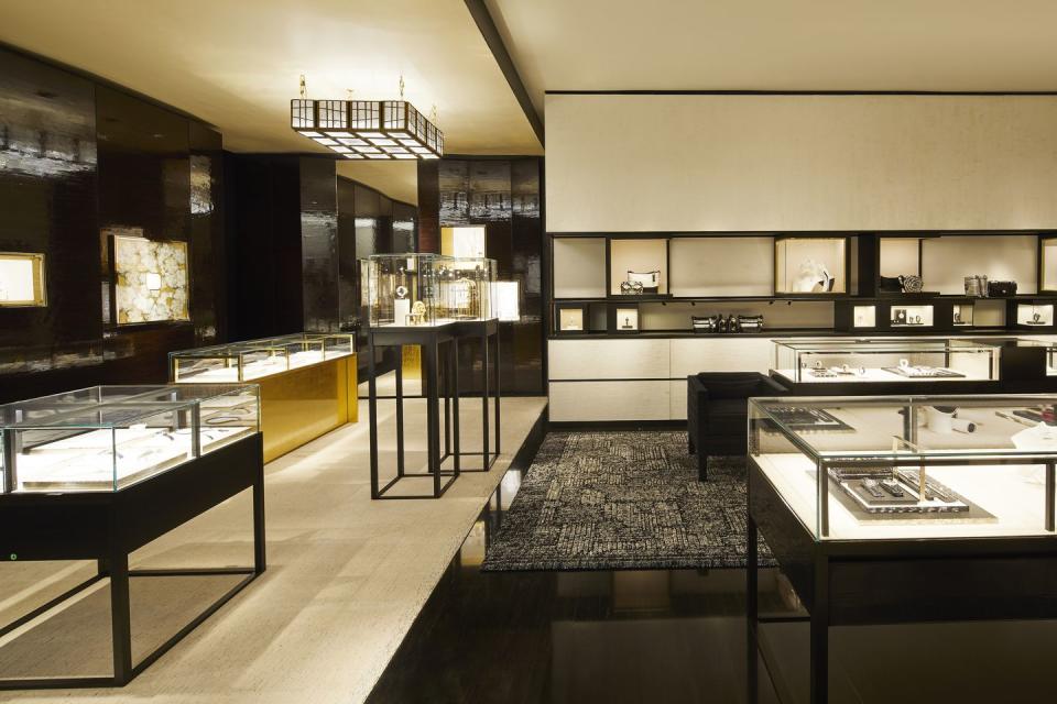 <p>The fourth floor features a wide array of accessories, including ready-to-wear jewelry and time pieces. </p>