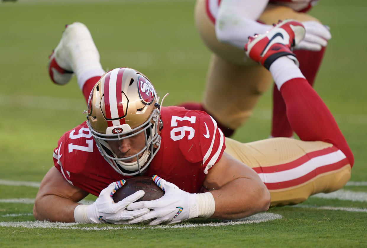 Nick Bosa of the San Francisco 49ers recovers a fumble against the Cleveland Browns. (Getty Images)