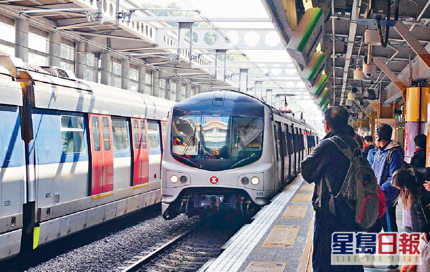 有議員關注北環線東延客量將增加，令沿線居民難上車。 資料圖片