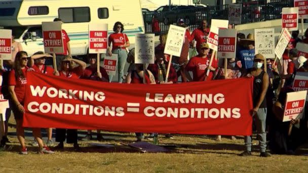 PHOTO: Teachers from Seattle Public Schools overwhelmingly vote to authorize strike, Sept. 7, 2022. (KOMO)