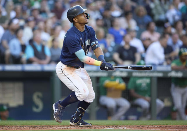 Rodriguez homers as Mariners beat Athletics 8-6 - The Columbian