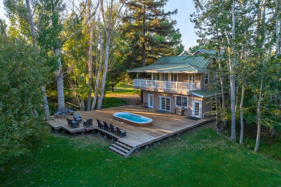 Carrie Fisher and Debbie Reynolds' former CA Ranch. Credit: David Lalush Photography