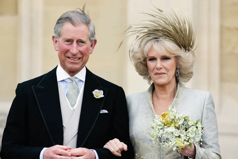 2005 年 4 月 9 日，56 歲的查理斯在溫莎城堡迎娶卡米拉。