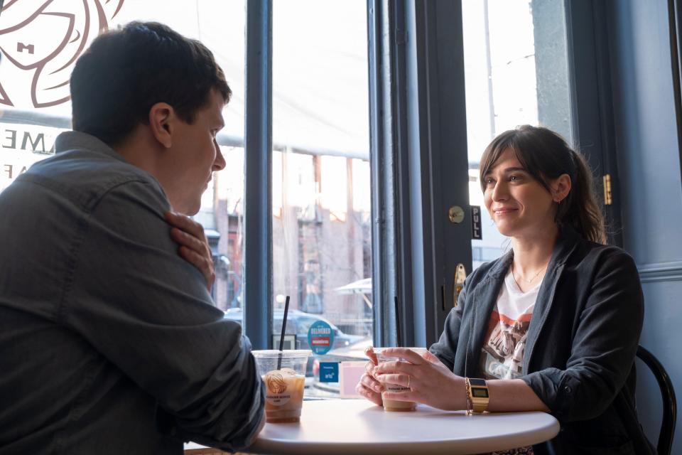 Jesse Eisenberg as Toby Fleishman and Lizzy Caplan as Libby Epstein in "Fleishman is in Trouble."