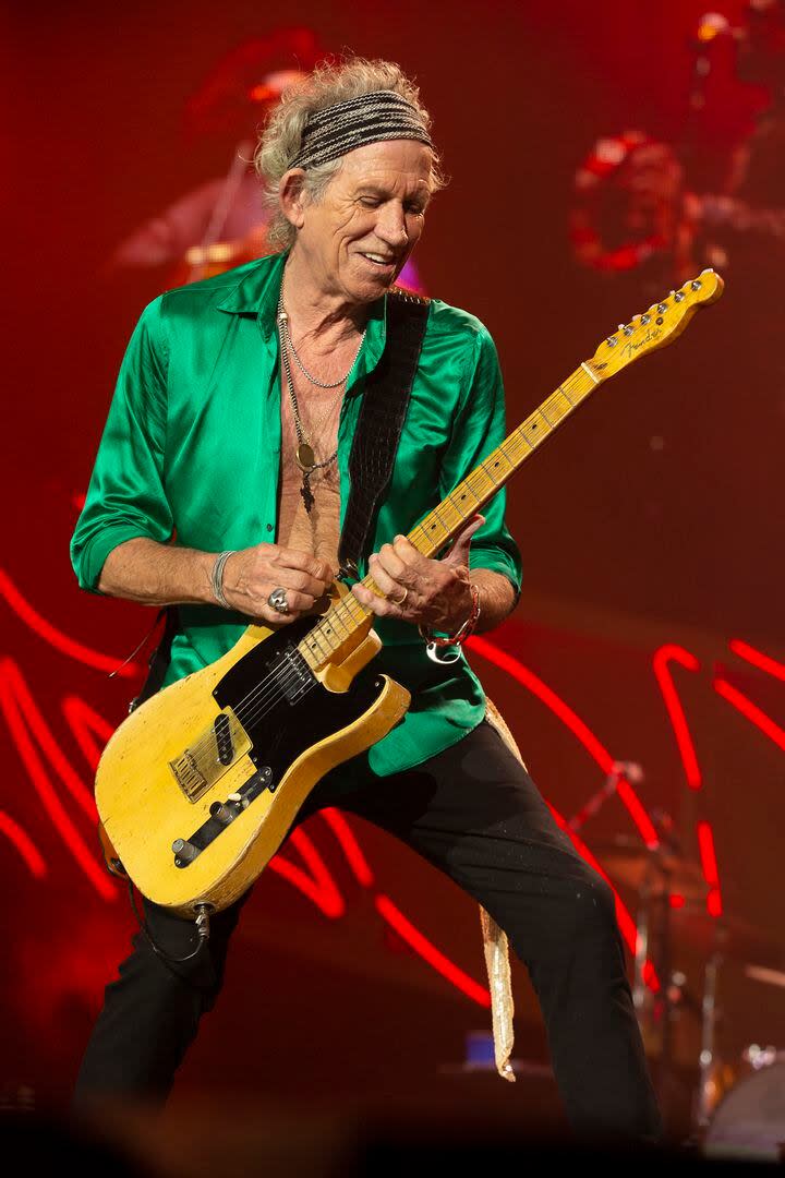 Keith Richards fue el primer stone en tocar en Buenos Aires. Vino en noviembre de 1992 y, cuenta la leyenda, se llevó tan buena impresión que le dijo a sus compañeros que debían incluir al país en su siguiente gira mundial