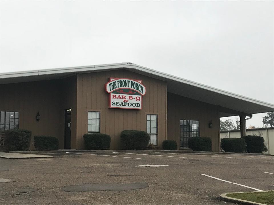 The Front Porch BBQ and Seafood restaurant is located on Thornhill Drive.