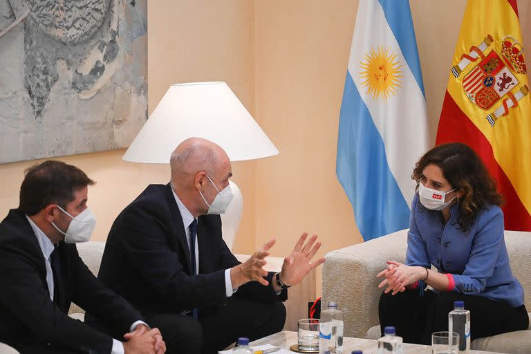 Horacio Rodriguez Larreta con la presidenta de la comunidad de Madrid Isabel Díaz Ayuso