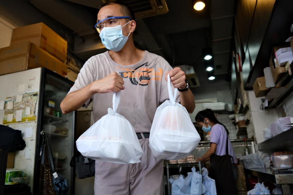 食肆紛紛轉型谷外賣，叫外賣漸漸變成港人常態