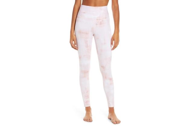 Nordstrom Just Released New Colors of Its Best-Selling Leggings With More  Than 5,000 Five-Star Reviews