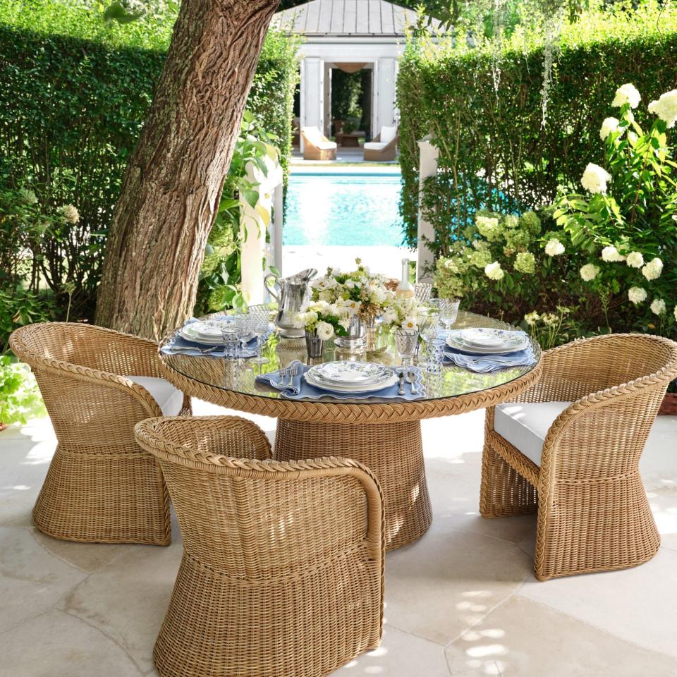 <p><a href="https://go.redirectingat.com?id=74968X1596630&url=https%3A%2F%2Fwww.williams-sonoma.com%2Fproducts%2Faerin-east-hampton-outdoor-dining-table&sref=https%3A%2F%2Fwww.elledecor.com%2Fshopping%2Fa60344572%2Faerin-lauder-williams-sonoma%2F" rel="nofollow noopener" target="_blank" data-ylk="slk:Shop Now;elm:context_link;itc:0;sec:content-canvas" class="link ">Shop Now</a></p><p>AERIN East Hampton Dining Table</p><p>williams-sonoma.com</p><p>$2495.00</p>