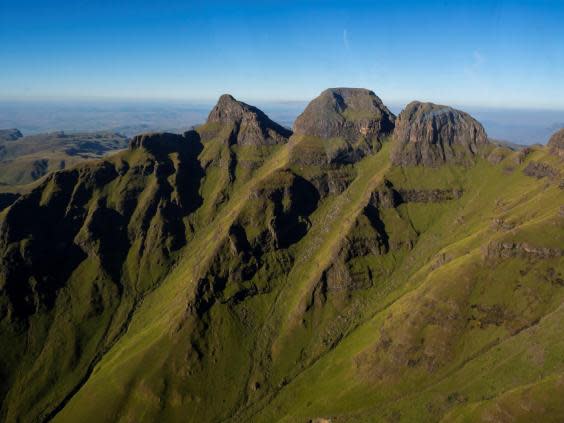 The jagged peaks from the helicopter (Heather Richardson)