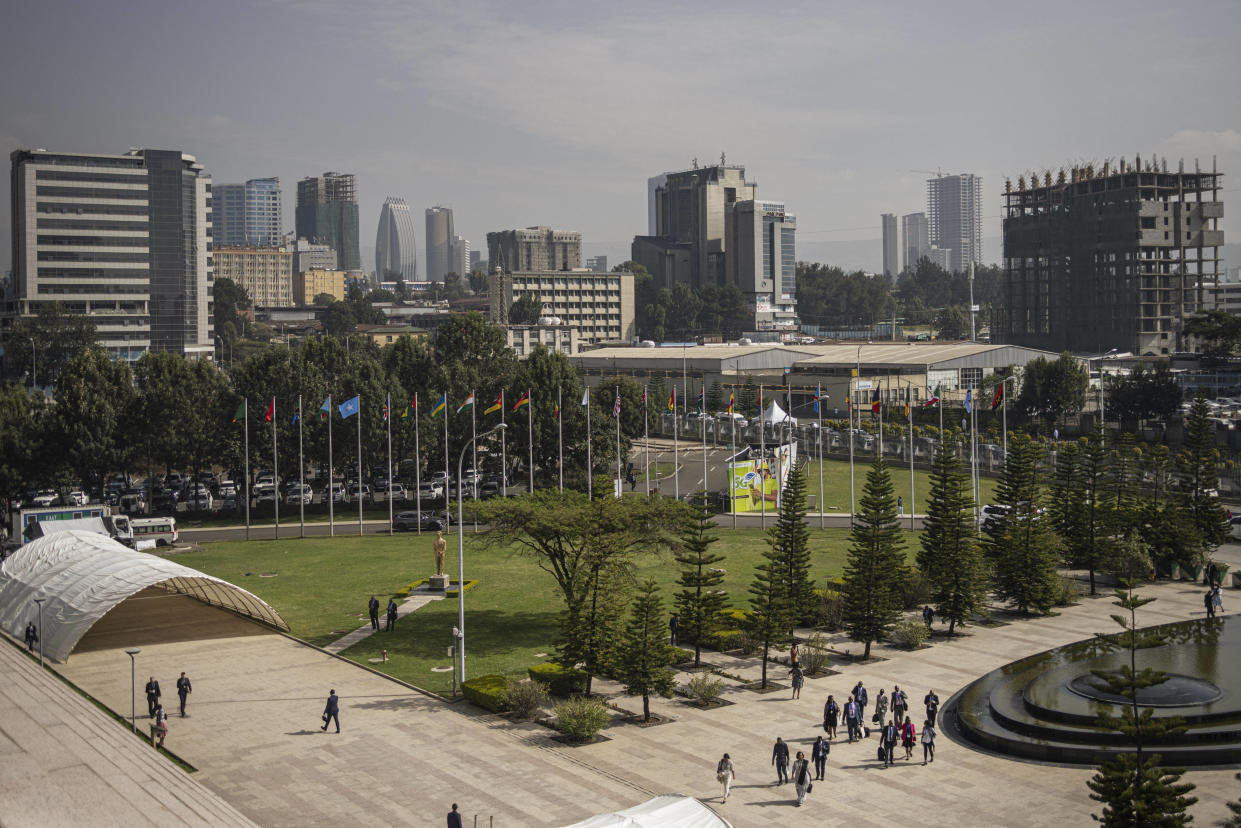 Antoine Galindo : l’Ethiopie justifie l’arrestation du journaliste français en lien avec son accréditation (Photo de l’entrée où s’est tenu le sommet de l’Union Africaine à Addis Abeba le 18 février 2024 et pour lequel était accrédité Antoine Galindo)