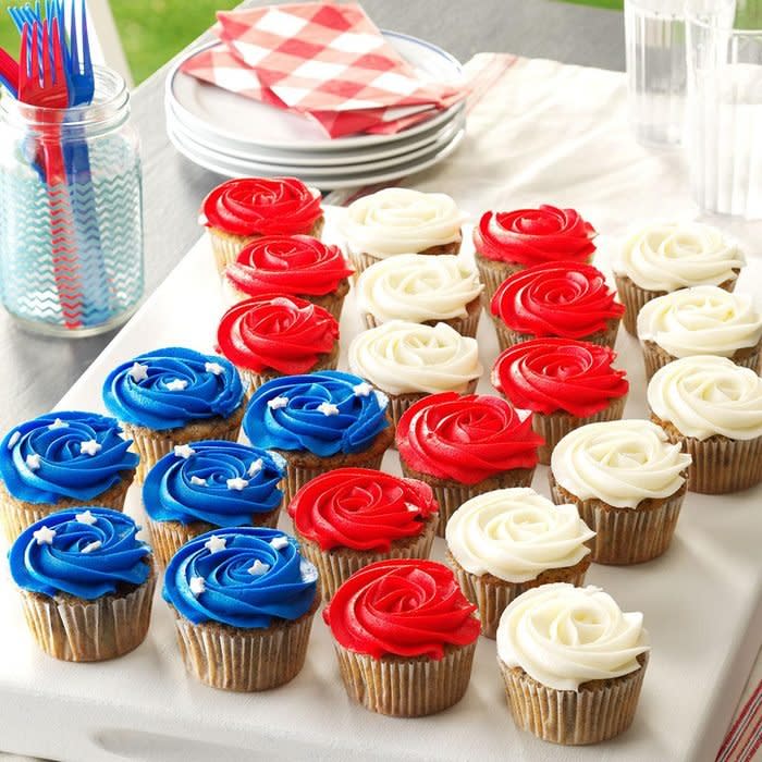 Patriotic Cookie & Cream Cupcakes