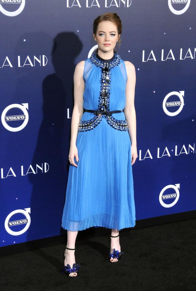 Emma Stone In Chanel At The'La La Land' Paris Premiere