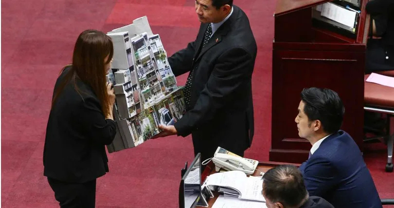 針對基泰大直一案，台北市議員陳怡君表示，在坍塌前就有住戶陳情鄰損，但北市都發局卻說「並無危害公共安全之虞」。（圖／報系資料照）