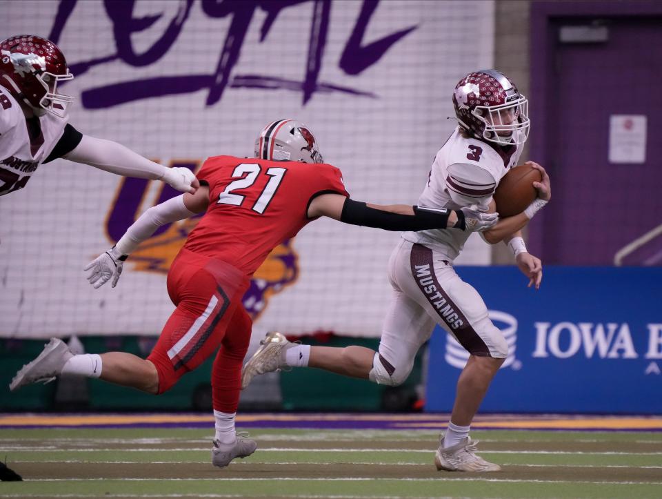 Mount Vernon running back Henry Ryan took over as the Mustangs starting quarter with Joey Rhomberg injured.