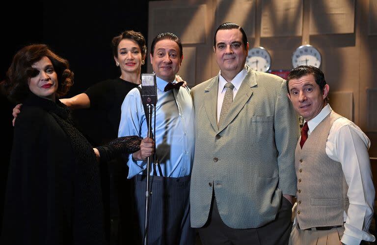 Leticia Brédice, María Ucedo, Daniel Casablanca, Carlos Portaluppi y David Masajnik, protagonistas de Mordisquito. A mí no me la vas a contar