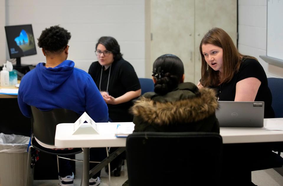 Students and instructors participate in the Columbus Journalists in Training class.