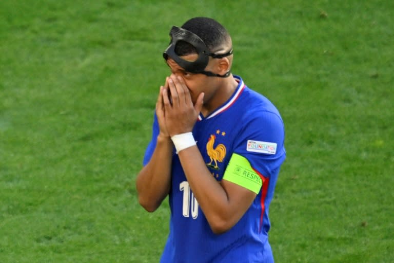 Le joueur des Bleus Kylian Mbappe lors du match du groupe D de l'Euro 2024 face à la Pologne, à Dortmund, le 25 juin 2024 (INA FASSBENDER)