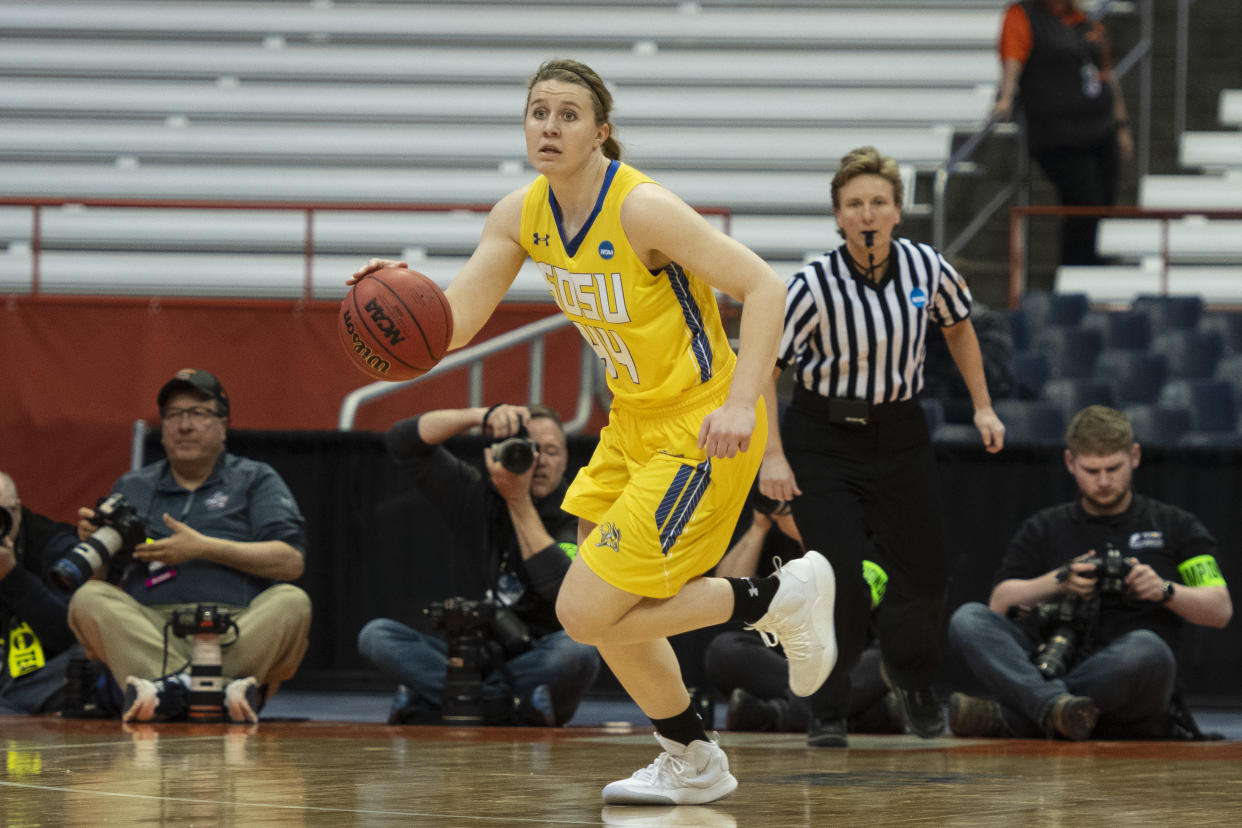 South Dakota State forward Myah Selland dribbles the ball up the court during a game in 2019. (Gregory Fisher/Icon Sportswire via Getty Images)