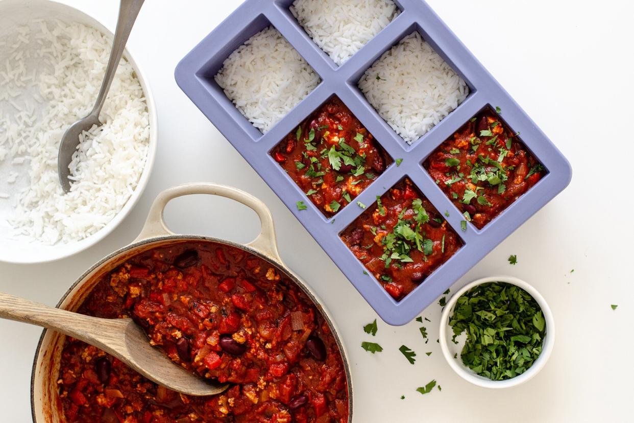 Cup Cubes Freezer Tray - 4 Cubes with a pot of chili and rice