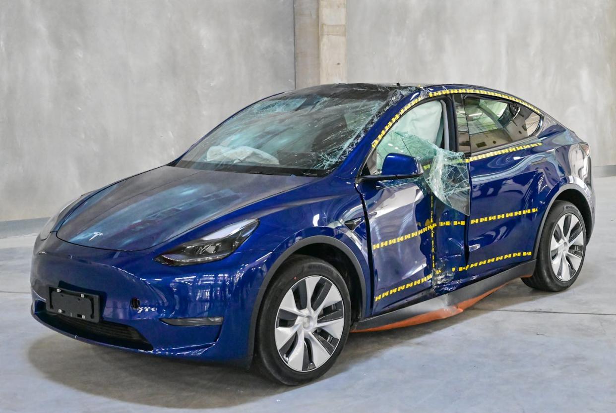 A Tesla crash test car after a side impact. <a href="https://www.gettyimages.com/detail/news-photo/october-2021-brandenburg-gr%C3%BCnheide-a-tesla-model-y-side-news-photo/1235870628" rel="nofollow noopener" target="_blank" data-ylk="slk:Patrick Pleul/picture alliance via Getty Images;elm:context_link;itc:0;sec:content-canvas" class="link ">Patrick Pleul/picture alliance via Getty Images</a>